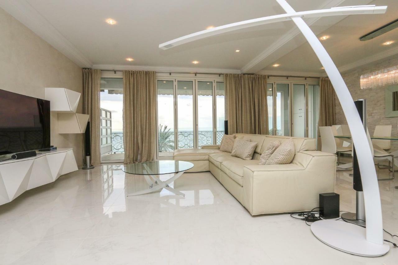 Seafront Modern Appartement Nice